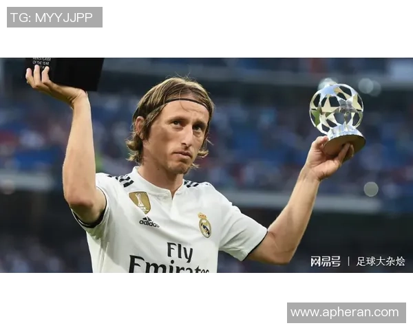 足球明星扎内蒂的传奇生涯与对足球的深刻影响