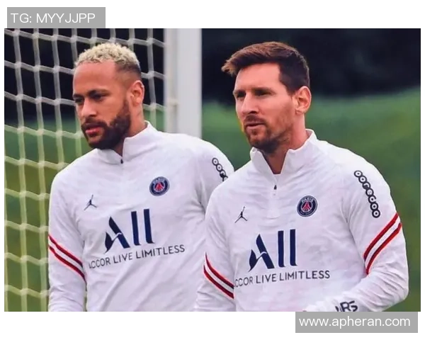 足球明星齐聚一堂内马尔合照展现足球魅力与友谊的精彩瞬间